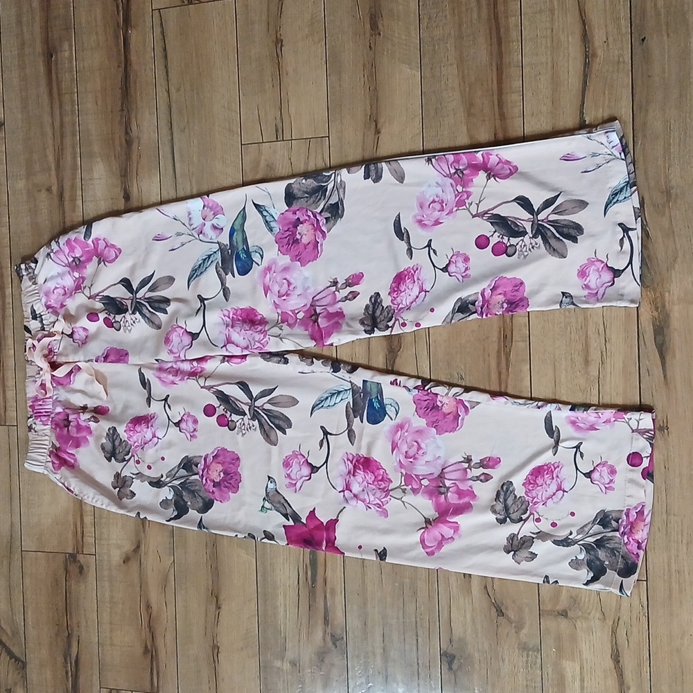 Victoria's Secret Pink Roses Satin Lounge Pajama Pants With Pockets. Size XS - Picture 3 of 17
